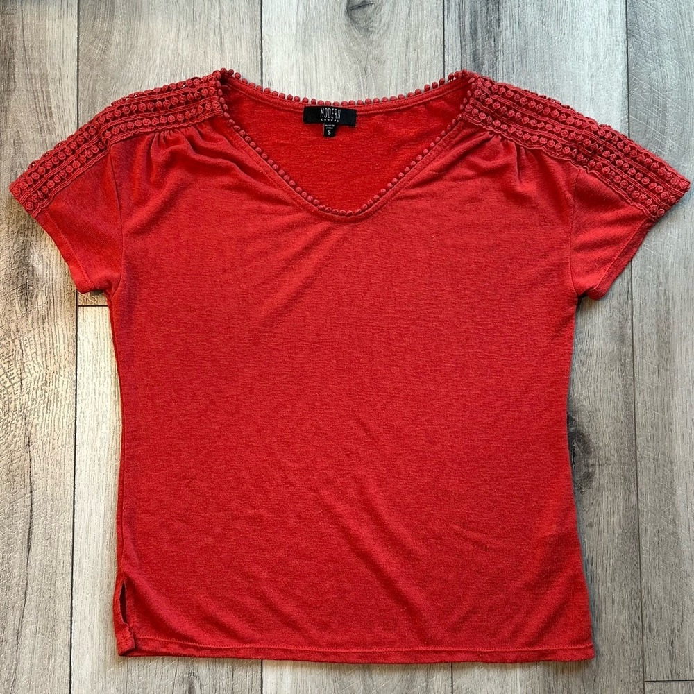 Modern‎ Canvas Women's T-shirt Small Red Bohemian